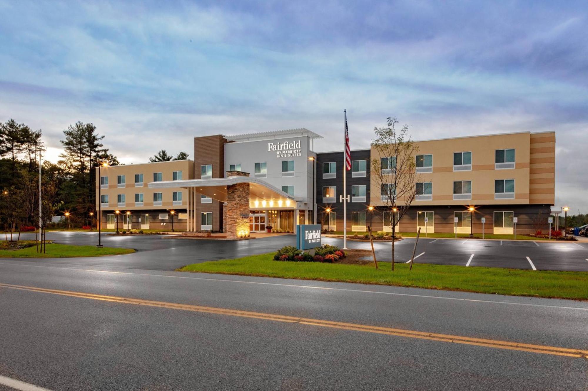 Fairfield Inn & Suites By Marriott Queensbury Glens Falls/Lake George Exteriör bild